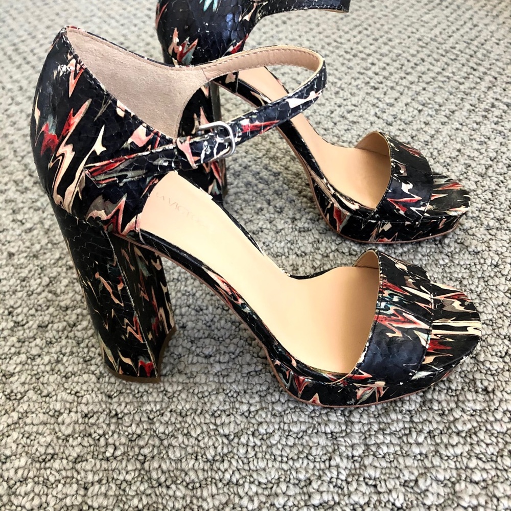 Pour La Victoire Yvette Snake Embossed Sandals